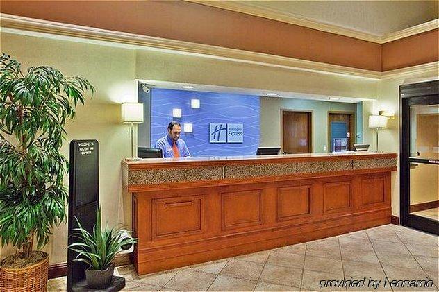 Holiday Inn Express & Suites Atlanta Perimeter Mall Hotel, An Ihg Hotel Sandy Springs Interior photo